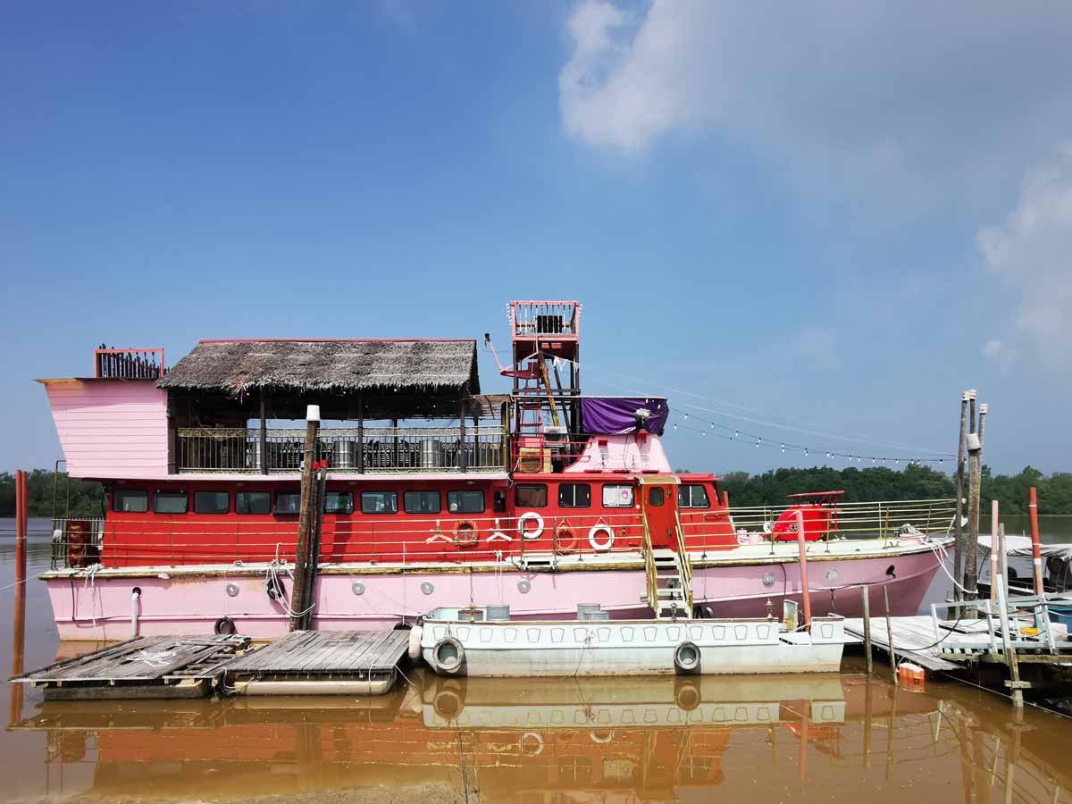 Boat Cafe Kuala Selangor (天空號) 