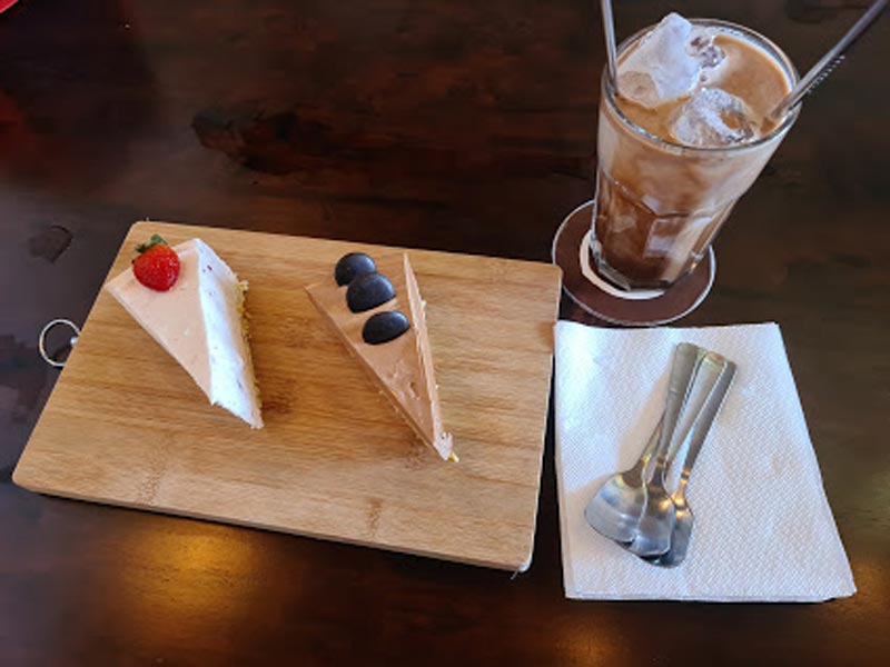Café Lumière Kuala Selangor - Cakes And Coffee