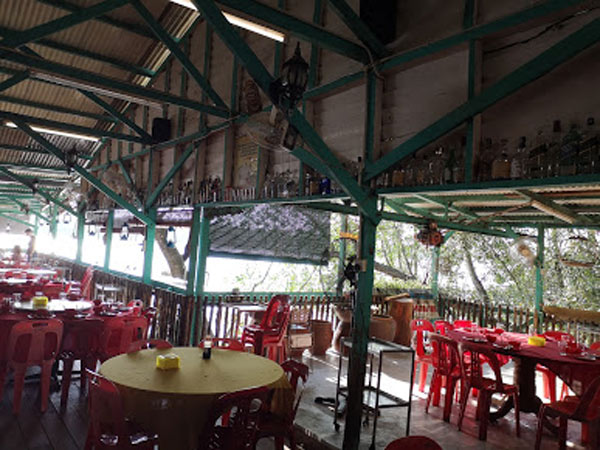 Kuala Sungai Seafood Restaurant 港口海鲜 (阿友的店）- Restaurant View