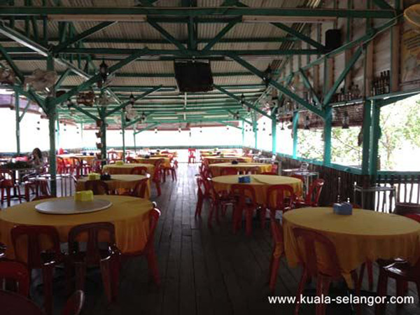 Kuala Sungai Seafood Restaurant 港口海鲜 (阿友的店）- Restaurant View
