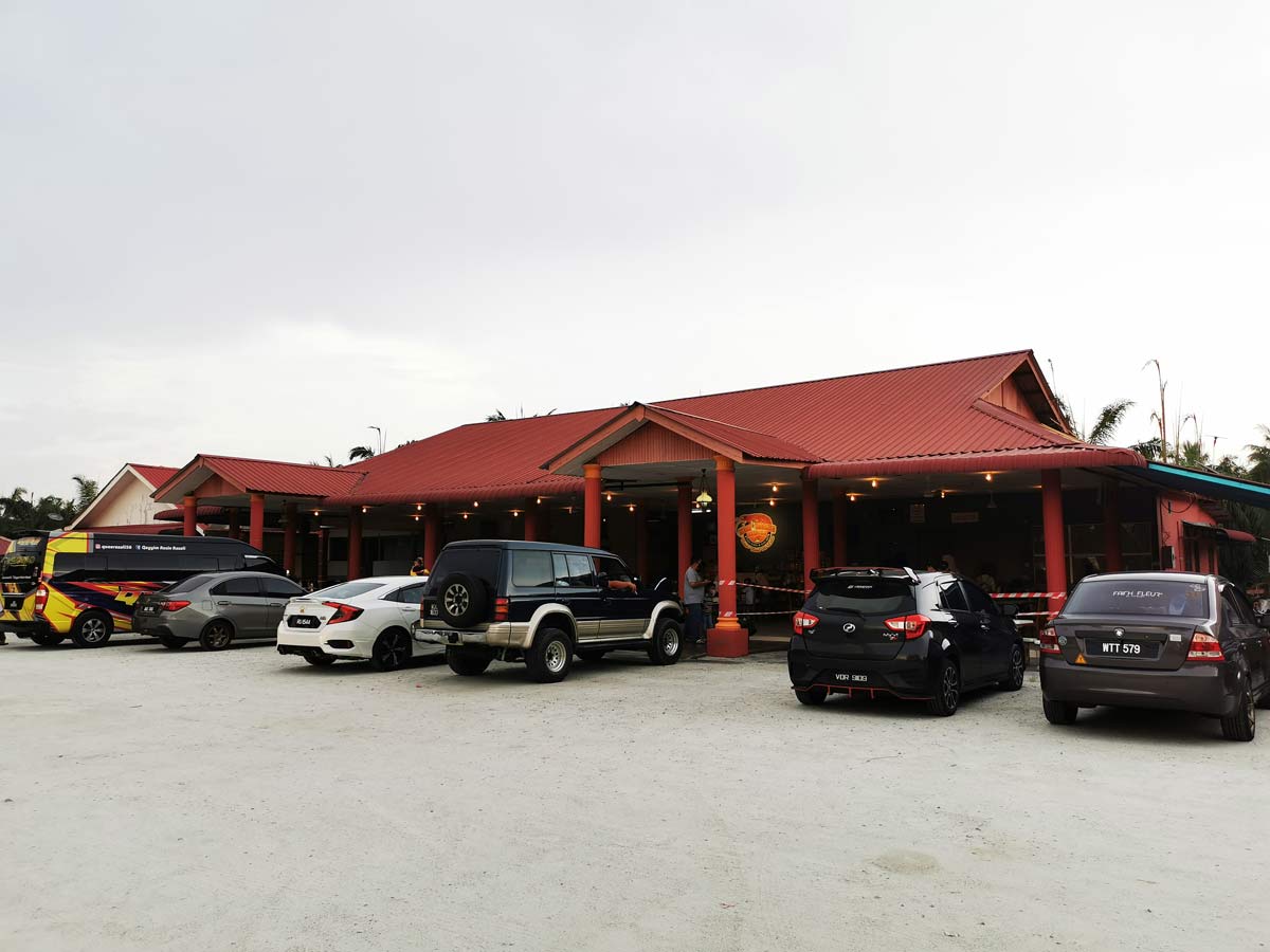 Restoran Mee Udang Banjir Kuala Selangor - External View  Of the restaurant