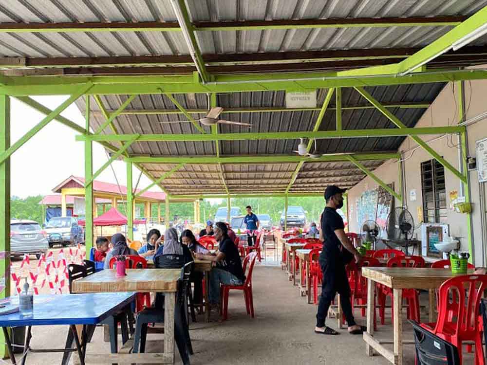 Warong Udang Galah Kuala Selangor - Restaurang View